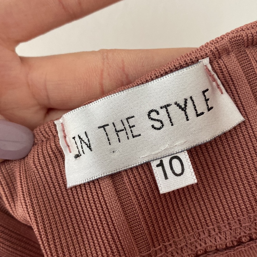 Never been worn! - Picture 3 of 4